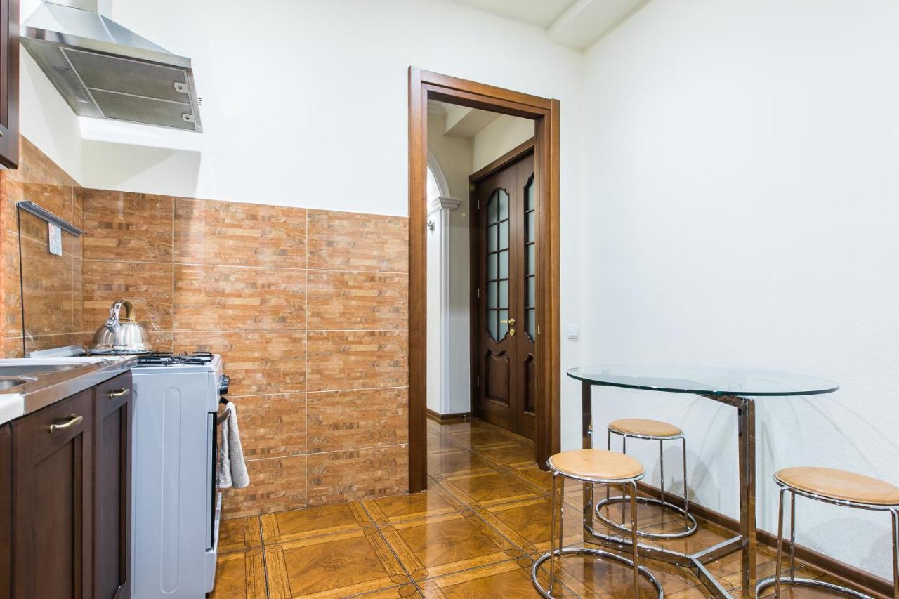 Sweet Home Vip 5 At Freedom Square Тбилиси Экстерьер фото