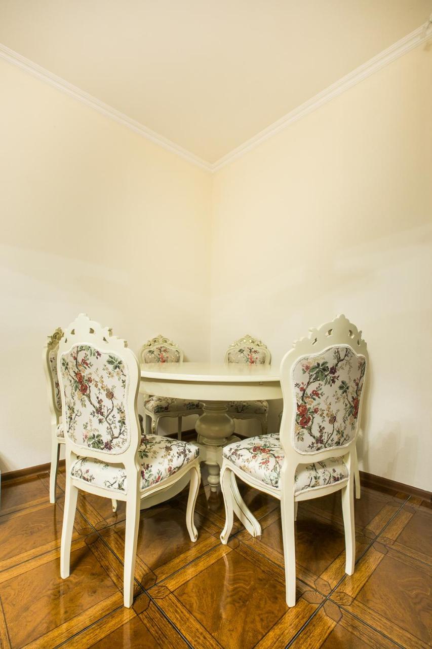 Sweet Home Vip 5 At Freedom Square Тбилиси Экстерьер фото