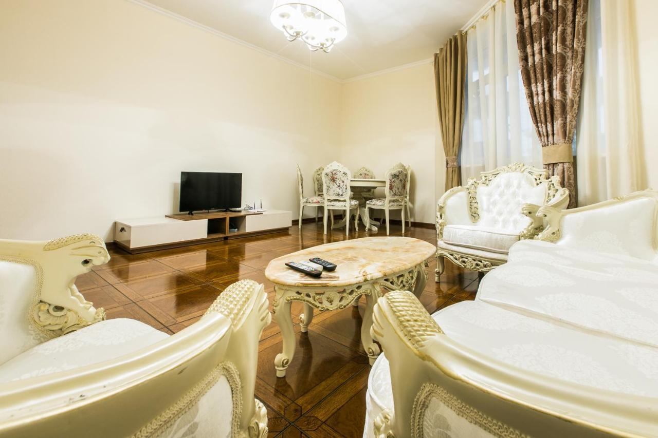 Sweet Home Vip 5 At Freedom Square Тбилиси Экстерьер фото